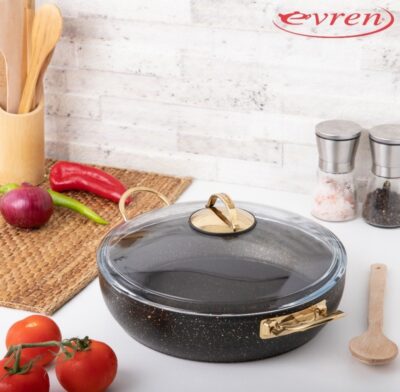 Низька каструля GÜVEÇ ТМ “Evren” з металевими ручками та кришкою.Підходить до всіх видів плит.